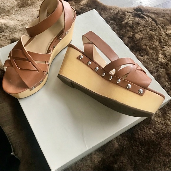 SALE‼️Marc Fisher Camilla wedge sandals in EUC - Picture 5 of 8